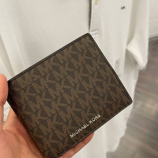 MICHEAL KORS COOPER WITH PASSCASE WALLET IN SIGNATURE BROWN