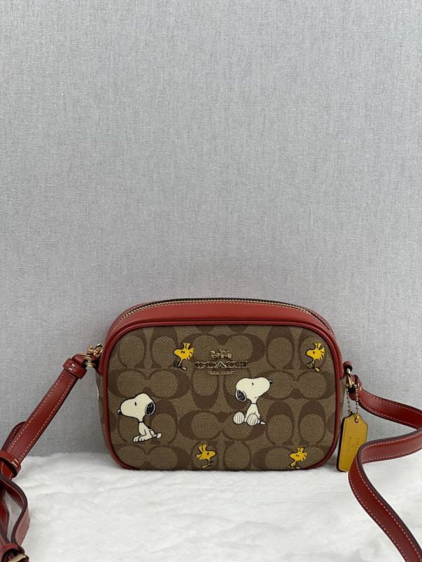 COACH MINI JAMIE SNOOPY WOODSTOCK IN KHAKI/REDWOO MULTI