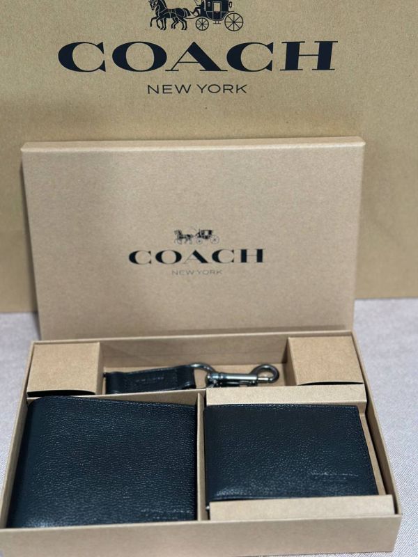 COACH BOXED 3 IN 1 WALLET GIFT SET IN BLACK - Image 2