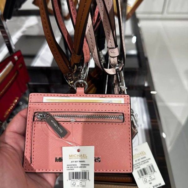 MICHAEL KORS JST LANYARD ID IN PRIMROSE
