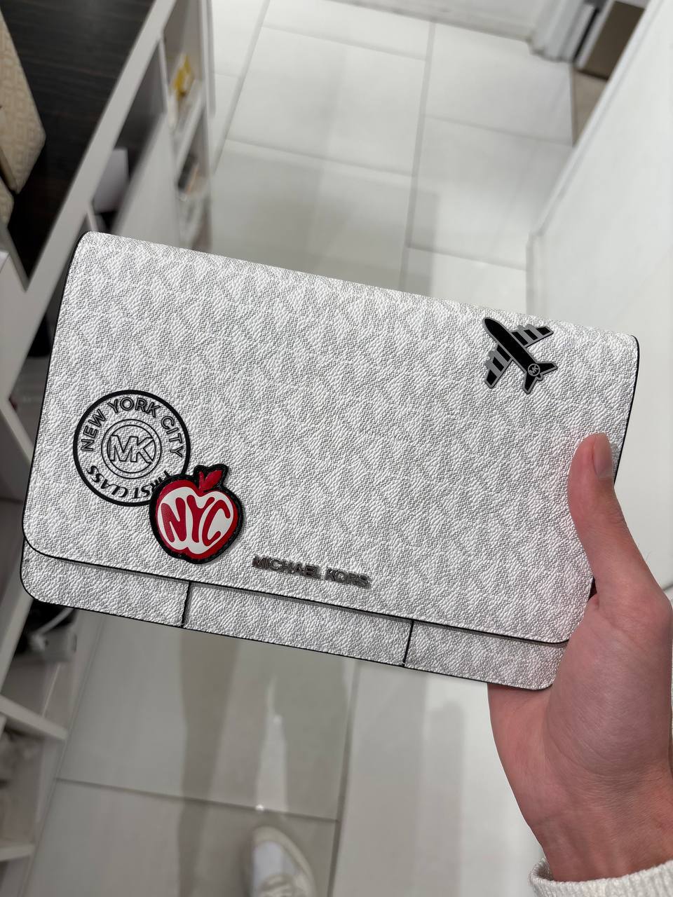 MICHAEL KORS TRAVEL PASSPORT LARGE IN SIGNATURE WHITE